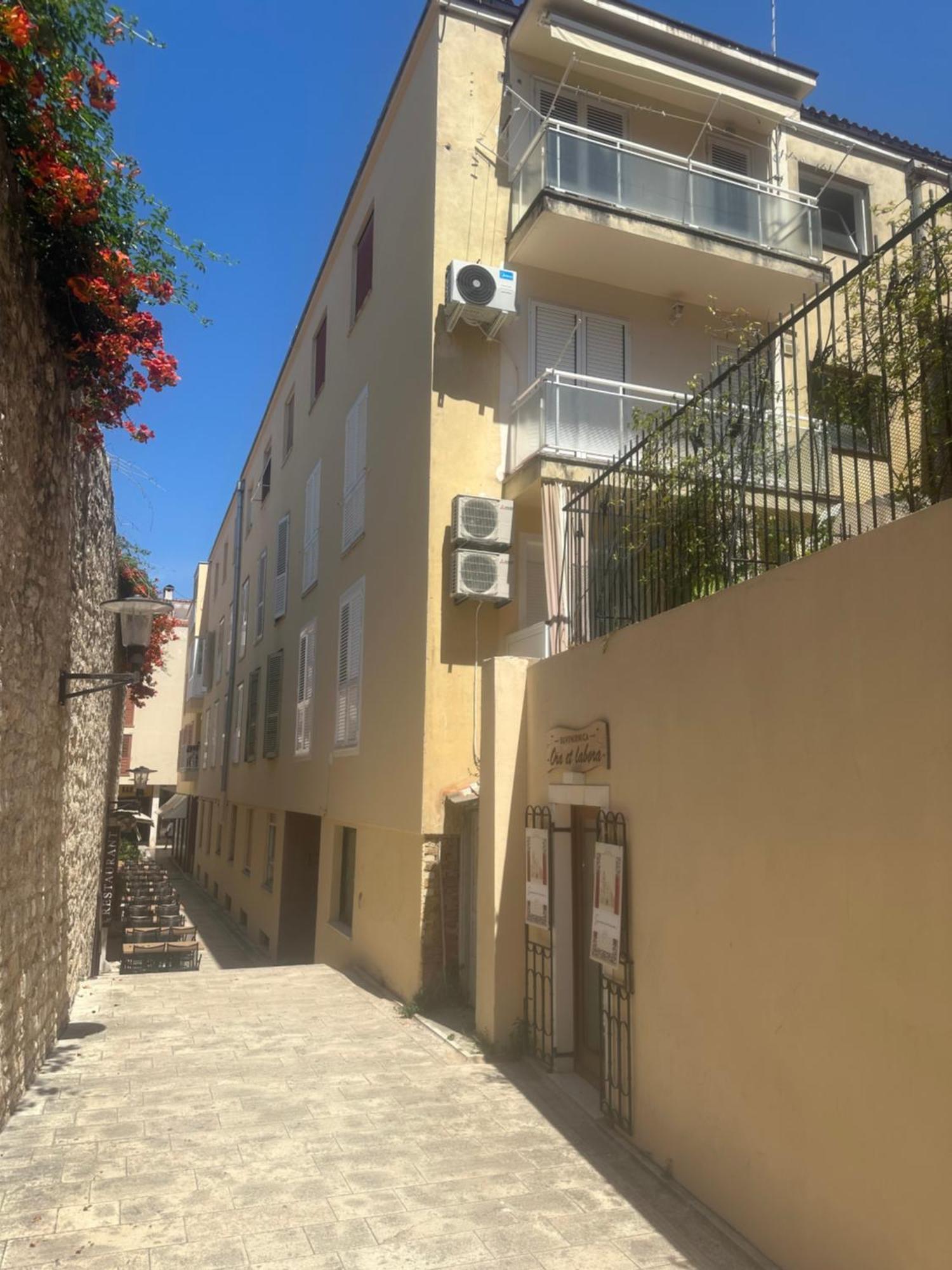 Amaro Luxury Room & Studio Apartman With Balcony Zadar Eksteriør billede